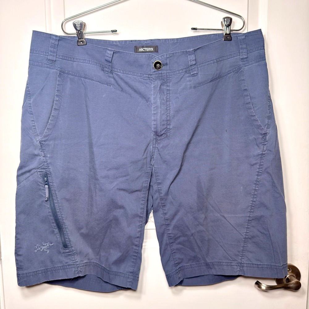 Arc'teryx Men's Hiking Shorts Blue Lightweight Gorpcore Outdoor Y2K Size 38